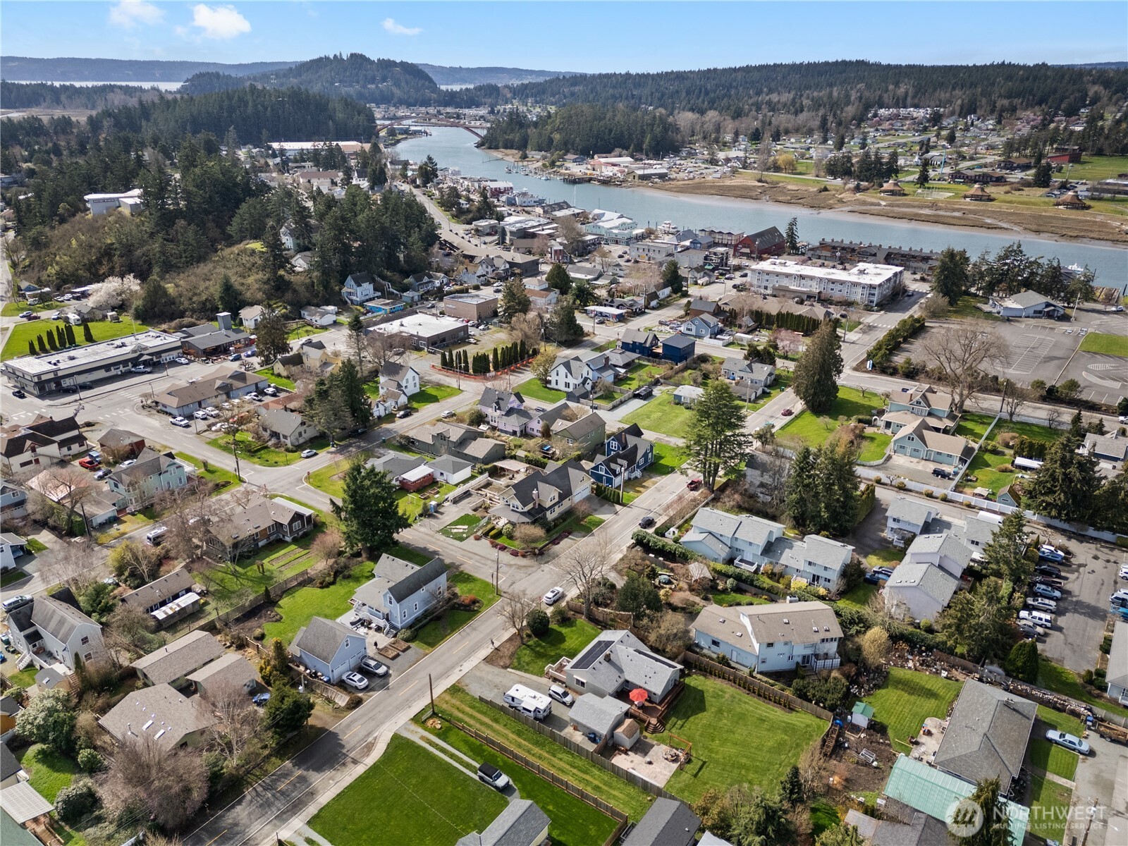 503 East State Street La Conner, WA 98257 - Photo 2 of 40