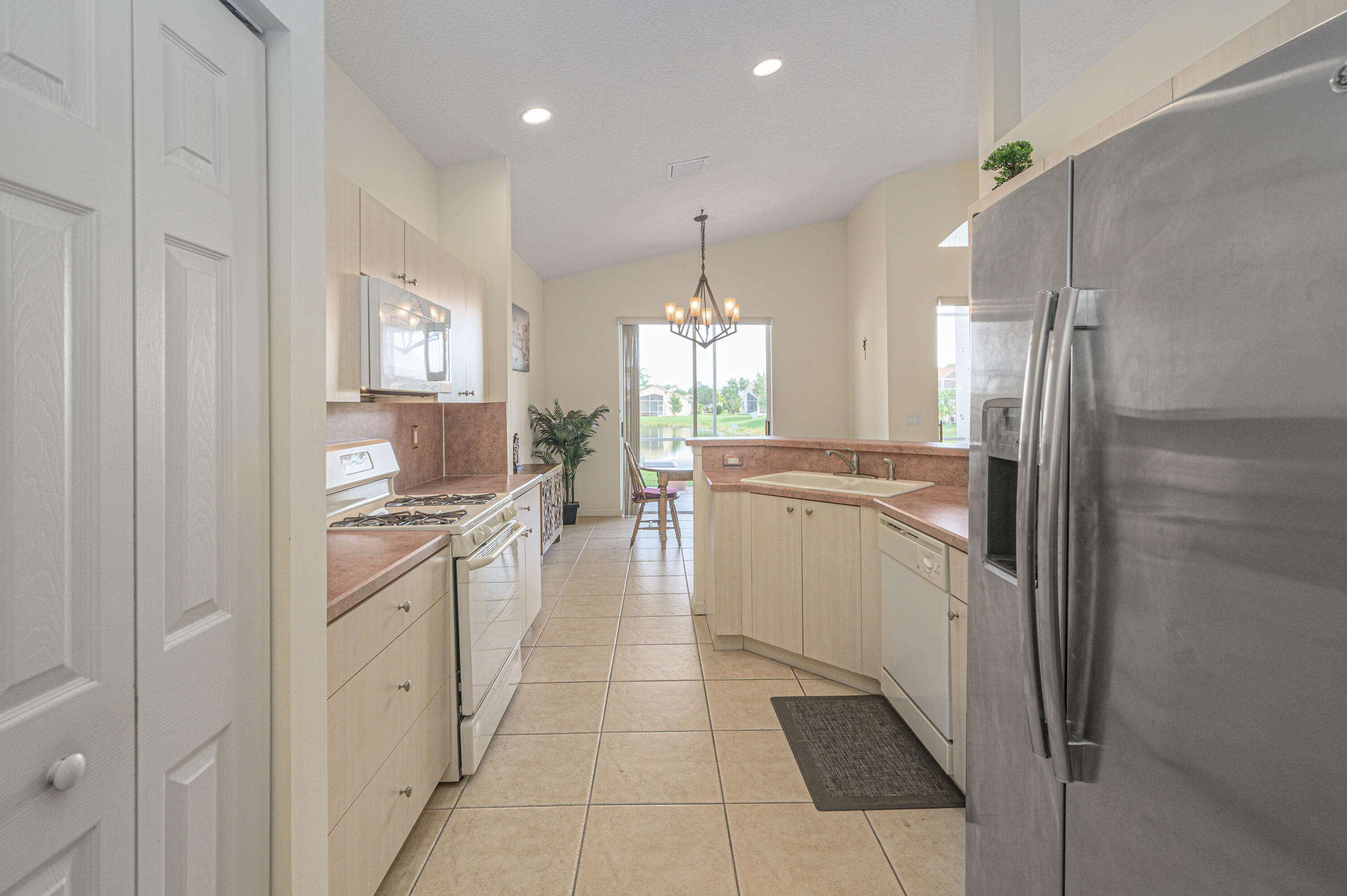 316 Springview Loop Port St. Lucie, FL 34986 - Photo 11 of 62 316 Springview Loop - Full - 11