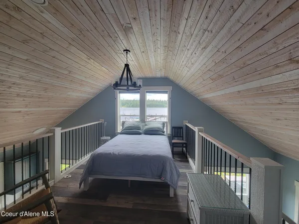 $1,575,000 | 63 Sutton Lane, Coolin, ID 83821