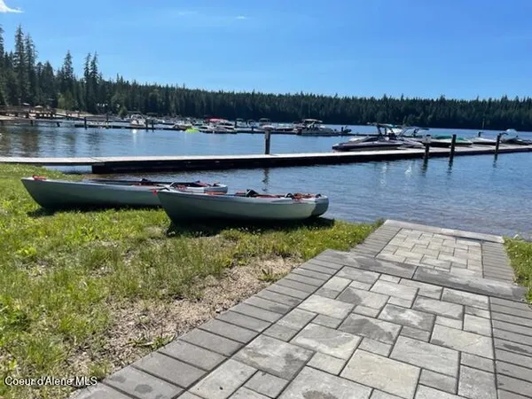 $1,575,000 | 63 Sutton Lane, Coolin, ID 83821