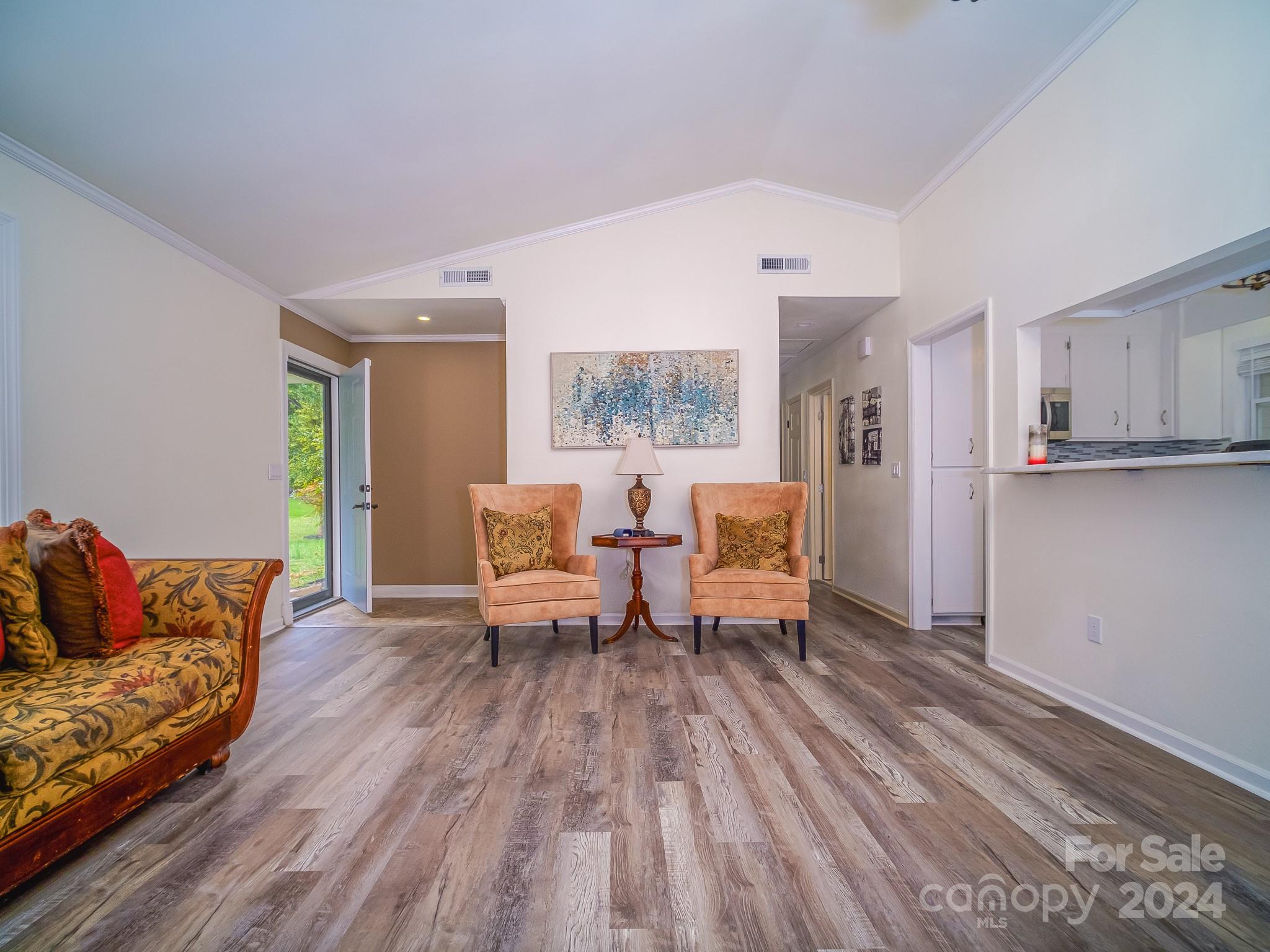 4533 Nicks Tavern Road Charlotte, NC 28215 - Photo 12 of 27 Gallery Image 12