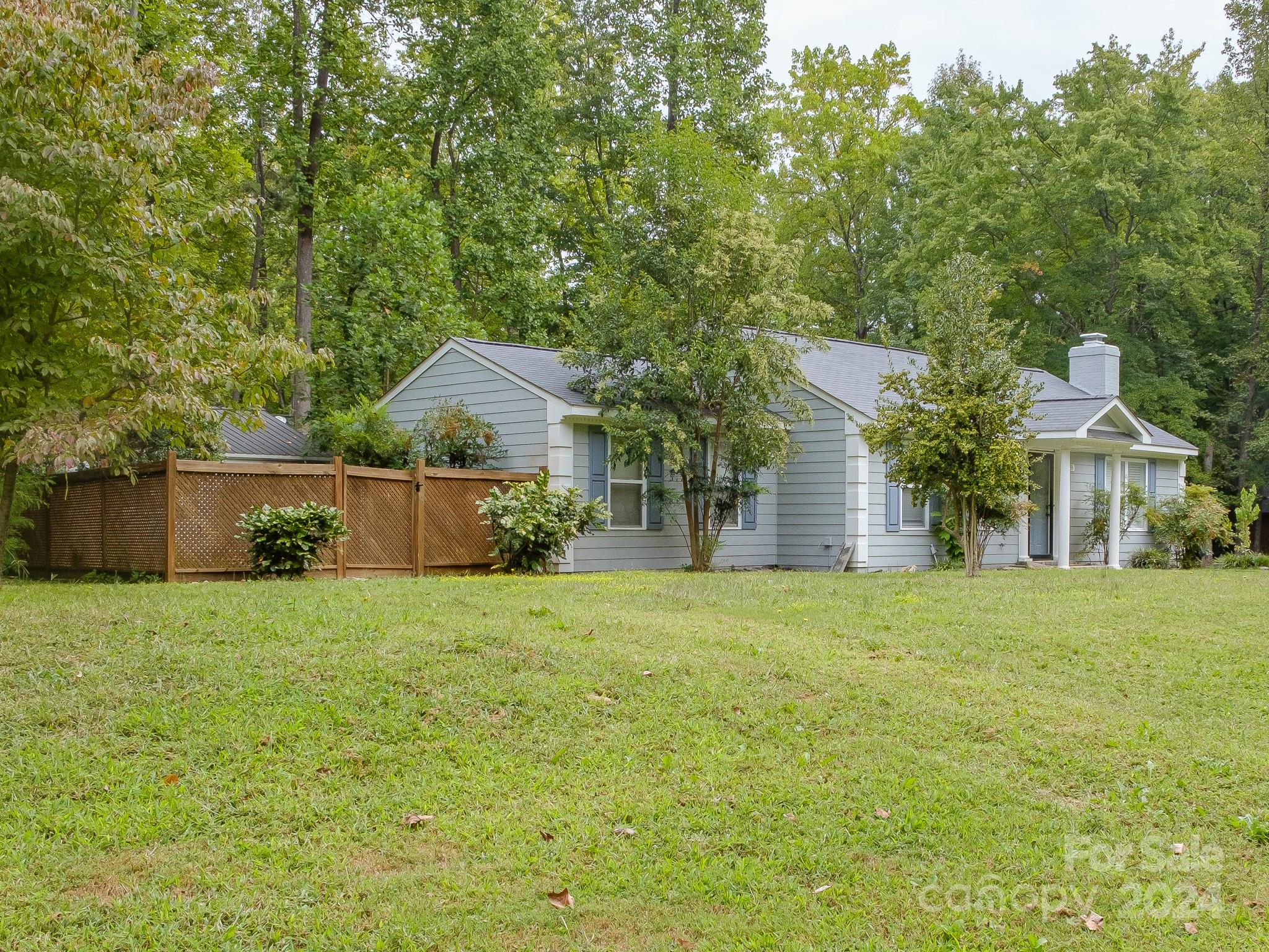 4533 Nicks Tavern Road Charlotte, NC 28215 - Photo 3 of 27 Gallery Image 3