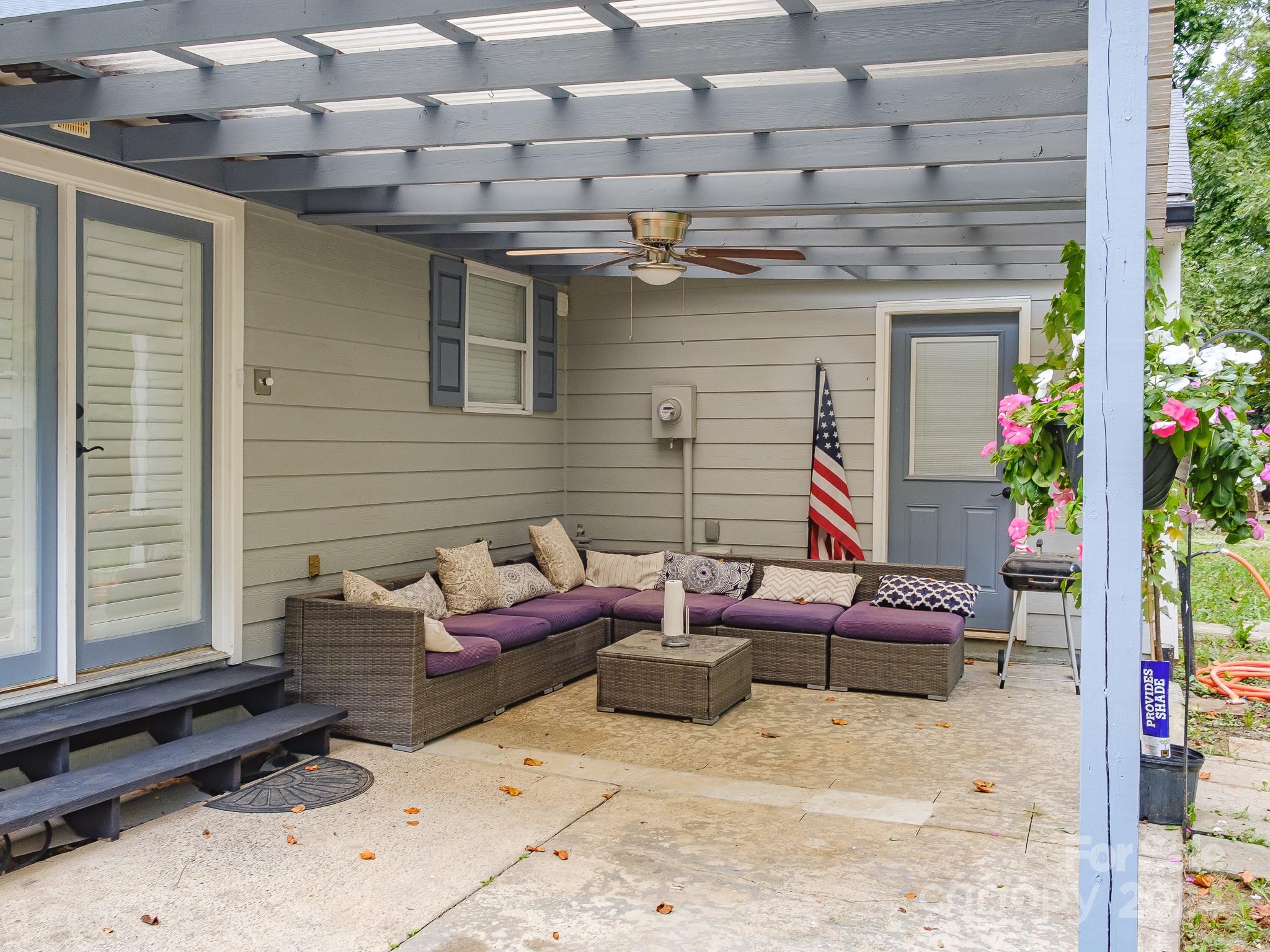 4533 Nicks Tavern Road Charlotte, NC 28215 - Photo 5 of 27 Gallery Image 5