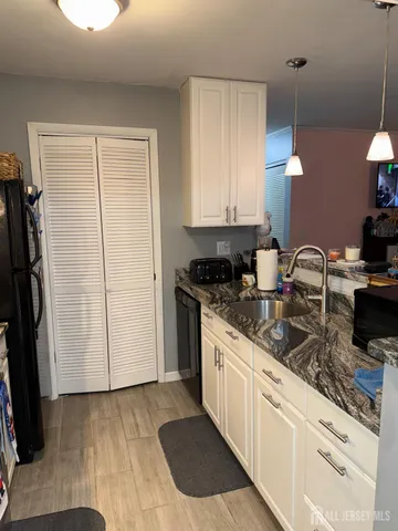 $389,999 | 1313 Waters Edge Drive, Toms River, NJ 08753