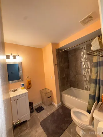 $389,999 | 1313 Waters Edge Drive, Toms River, NJ 08753