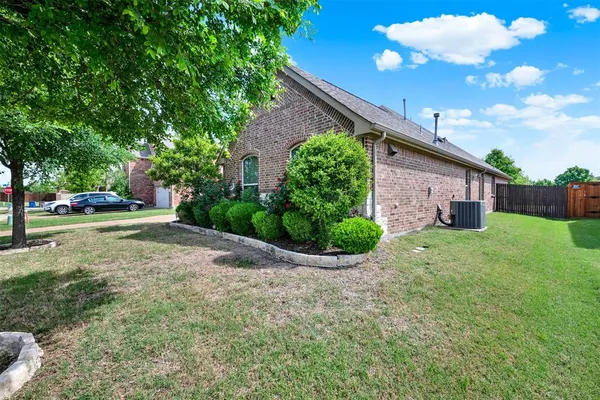 $450,000 | 5108 Eureka Lane, Sachse, TX 75048
