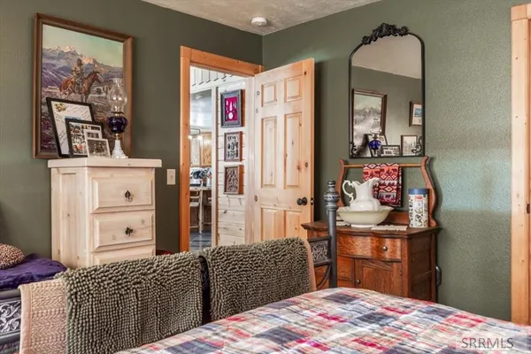 $1,900,000 | 3883-3872 Lake Shore Drive, Island Park, ID 83429