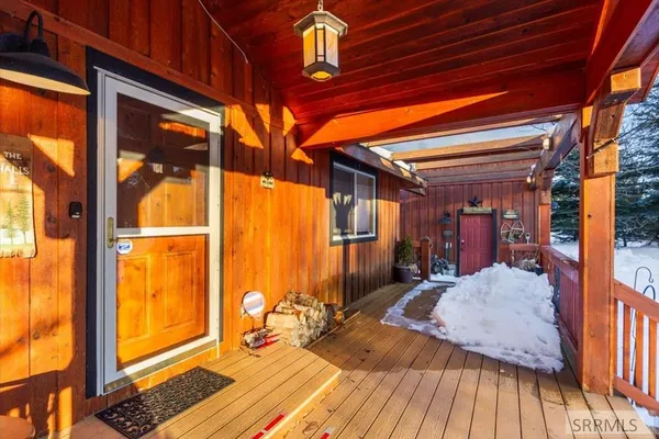 $1,900,000 | 3883-3872 Lake Shore Drive, Island Park, ID 83429
