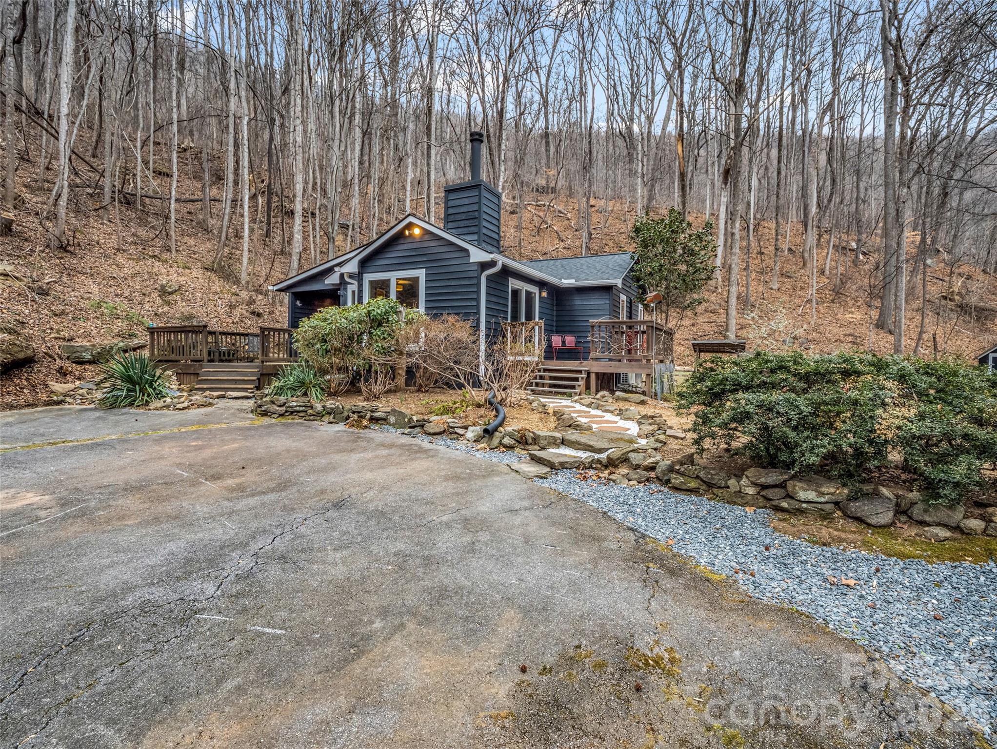 1586 Skyuka Mountain Road Columbus, NC 28722 - Photo 39 of 48