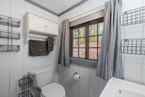 $1,150,000 | 97-104 Burton Road, Moultonborough, NH 03254