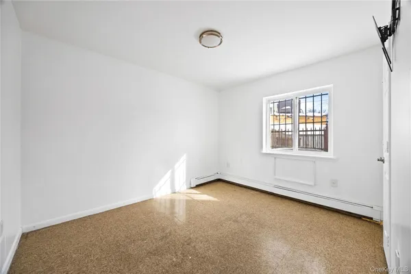 $1,198,000 | 1955 Burke Avenue | Baychester