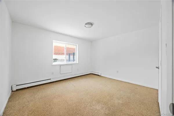 $1,198,000 | 1955 Burke Avenue | Baychester