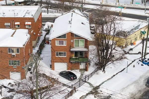 $1,198,000 | 1955 Burke Avenue | Baychester