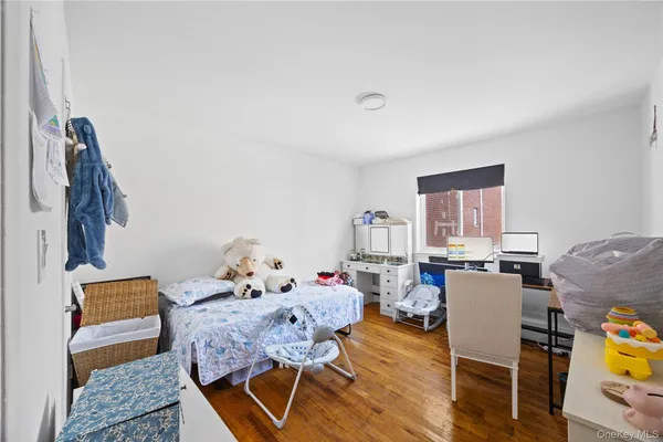 $1,198,000 | 1955 Burke Avenue | Baychester