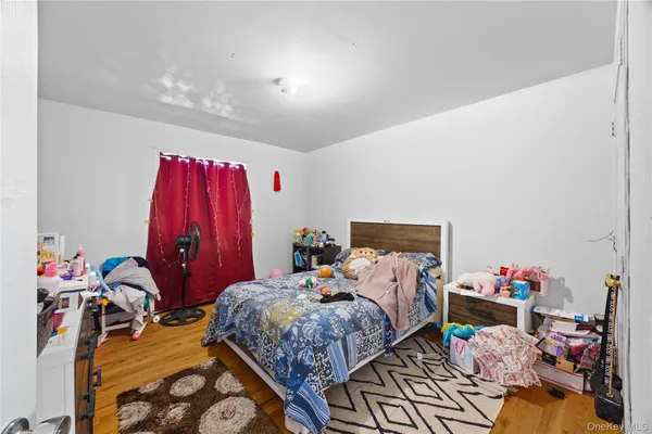 $1,198,000 | 1955 Burke Avenue | Baychester