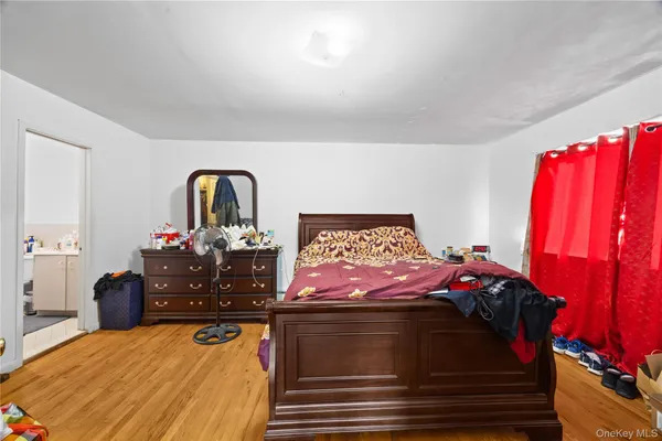 $1,198,000 | 1955 Burke Avenue | Baychester