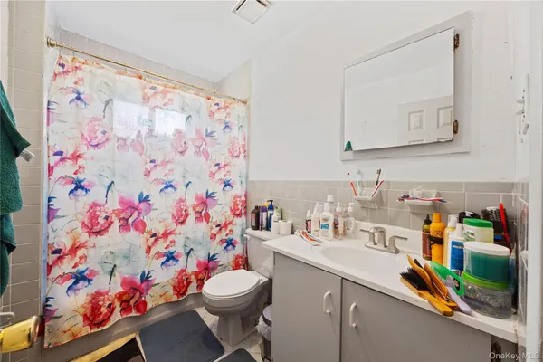 $1,198,000 | 1955 Burke Avenue | Baychester