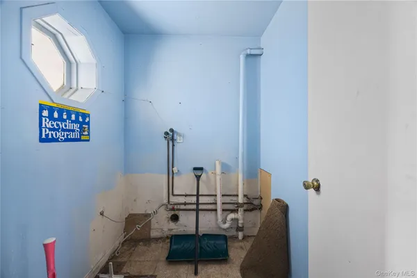 $1,198,000 | 1955 Burke Avenue | Baychester