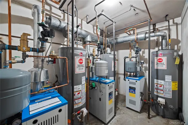 $1,198,000 | 1955 Burke Avenue | Baychester