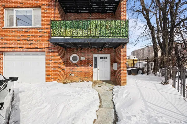 $1,198,000 | 1955 Burke Avenue | Baychester