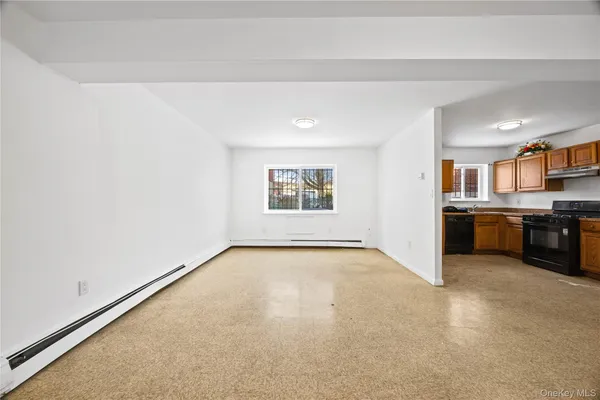 $1,198,000 | 1955 Burke Avenue | Baychester