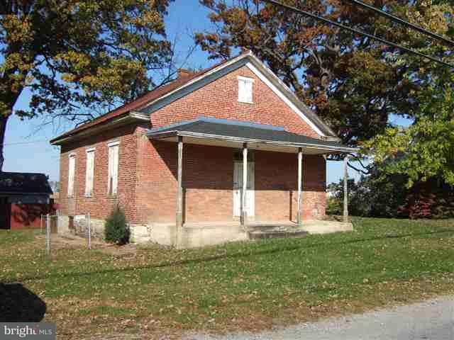 406 Zion Road Carlisle, PA 17015 - Photo 7 of 12 Gallery Image 7