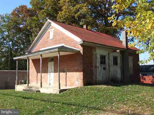 406 Zion Road Carlisle, PA 17015 - Photo 8 of 12 Gallery Image 8
