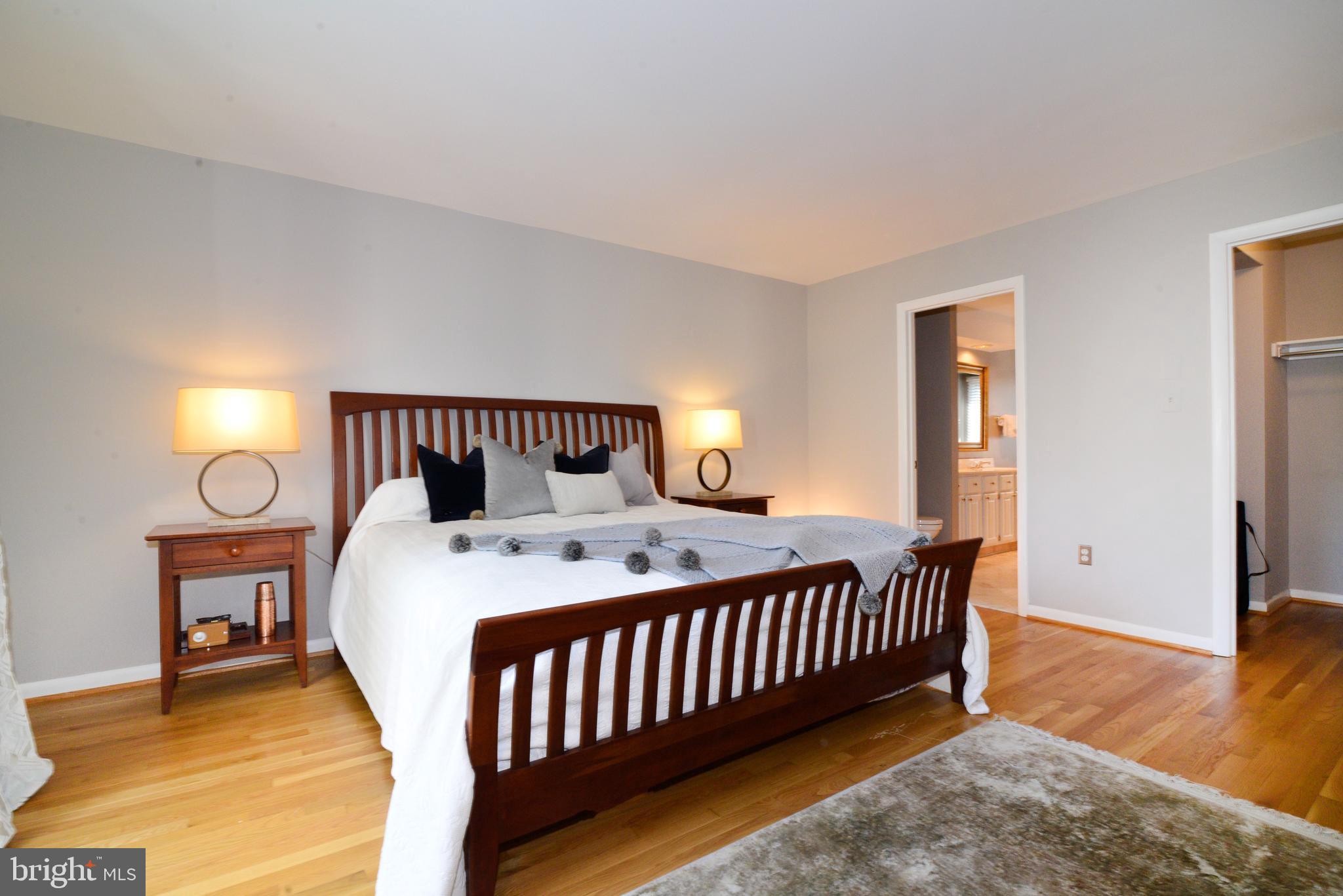 1301 Wedgewood Manor Way Reston, VA 20194 - Photo 22 of 55 Main level master with hardwoods