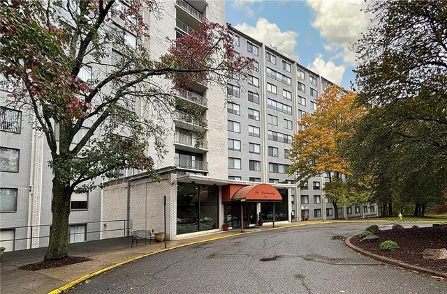 $149,900 | 1160 Bower Hill Road, Unit 310A, Pittsburgh, PA 15243
