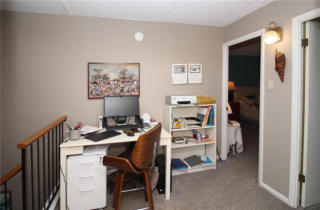 1160 Bower Hill Road, Unit 310A Pittsburgh, PA 15243 - Photo 13 of 46 a view of a workspace with furniture