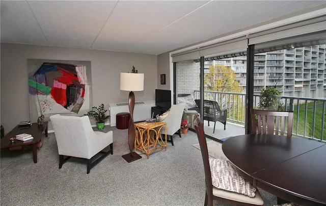 $149,900 | 1160 Bower Hill Road, Unit 310A, Pittsburgh, PA 15243