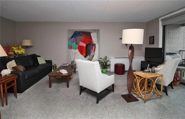 $149,900 | 1160 Bower Hill Road, Unit 310A, Pittsburgh, PA 15243