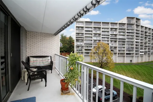 $149,900 | 1160 Bower Hill Road, Unit 310A, Pittsburgh, PA 15243