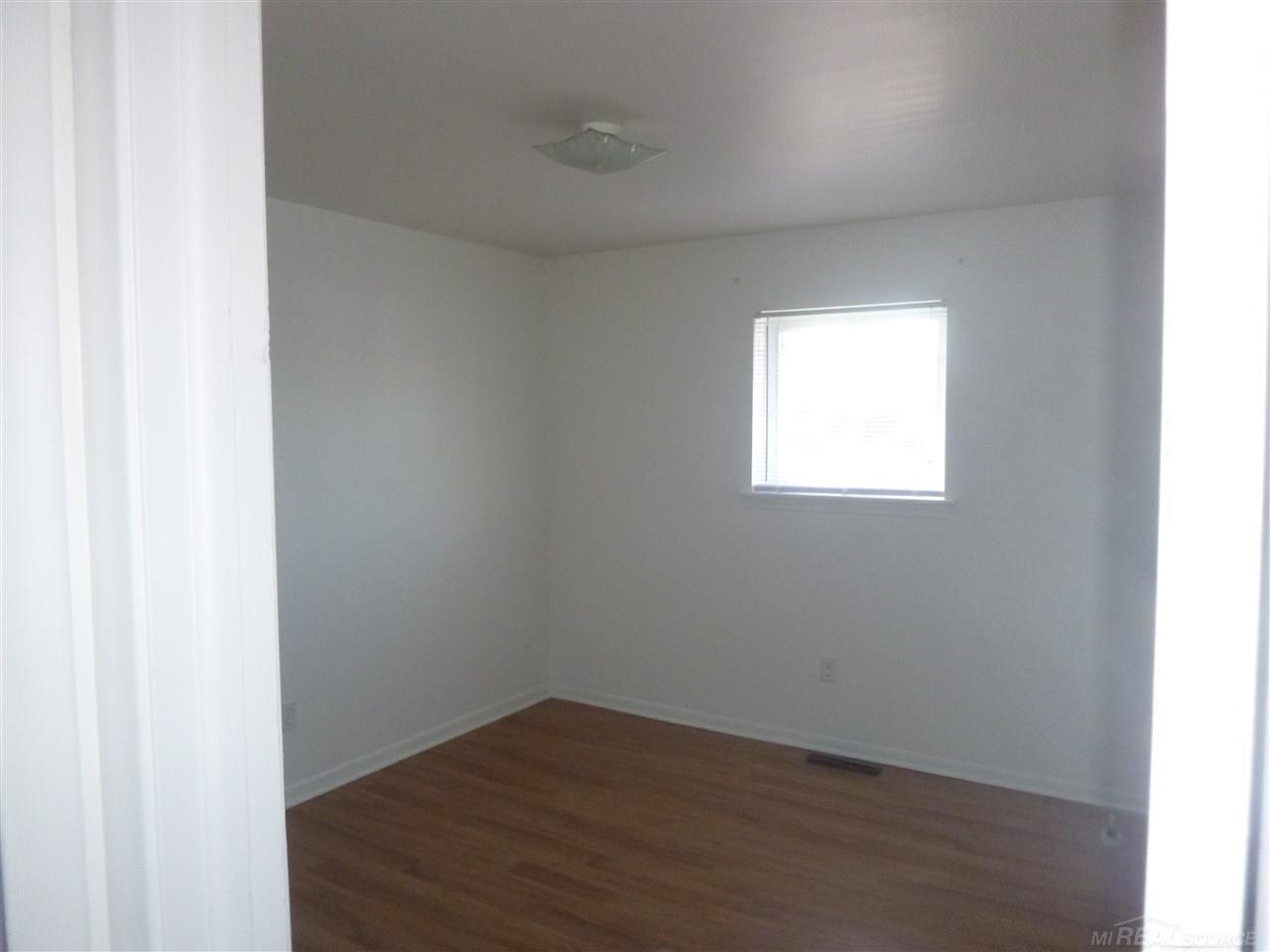 35197 23 Mile Road New Baltimore, MI 48047 - Photo 3 of 9