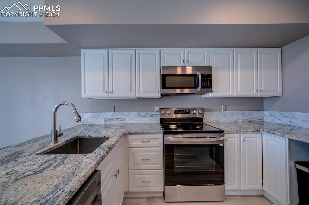 5317 Solar Ridge Drive Colorado Springs, CO 80917 - Photo 15 of 32