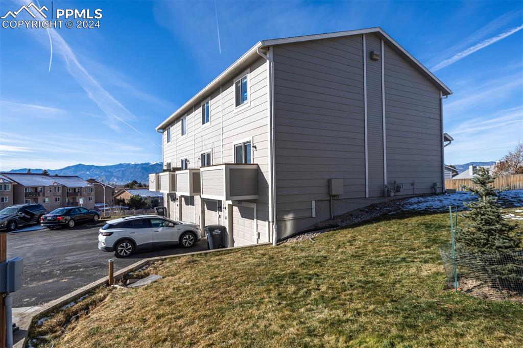 5317 Solar Ridge Drive Colorado Springs, CO 80917 - Photo 2 of 32 End Unit