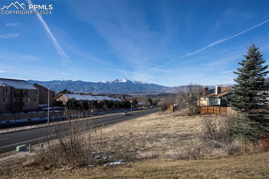 5317 Solar Ridge Drive Colorado Springs, CO 80917 - Photo 7 of 32