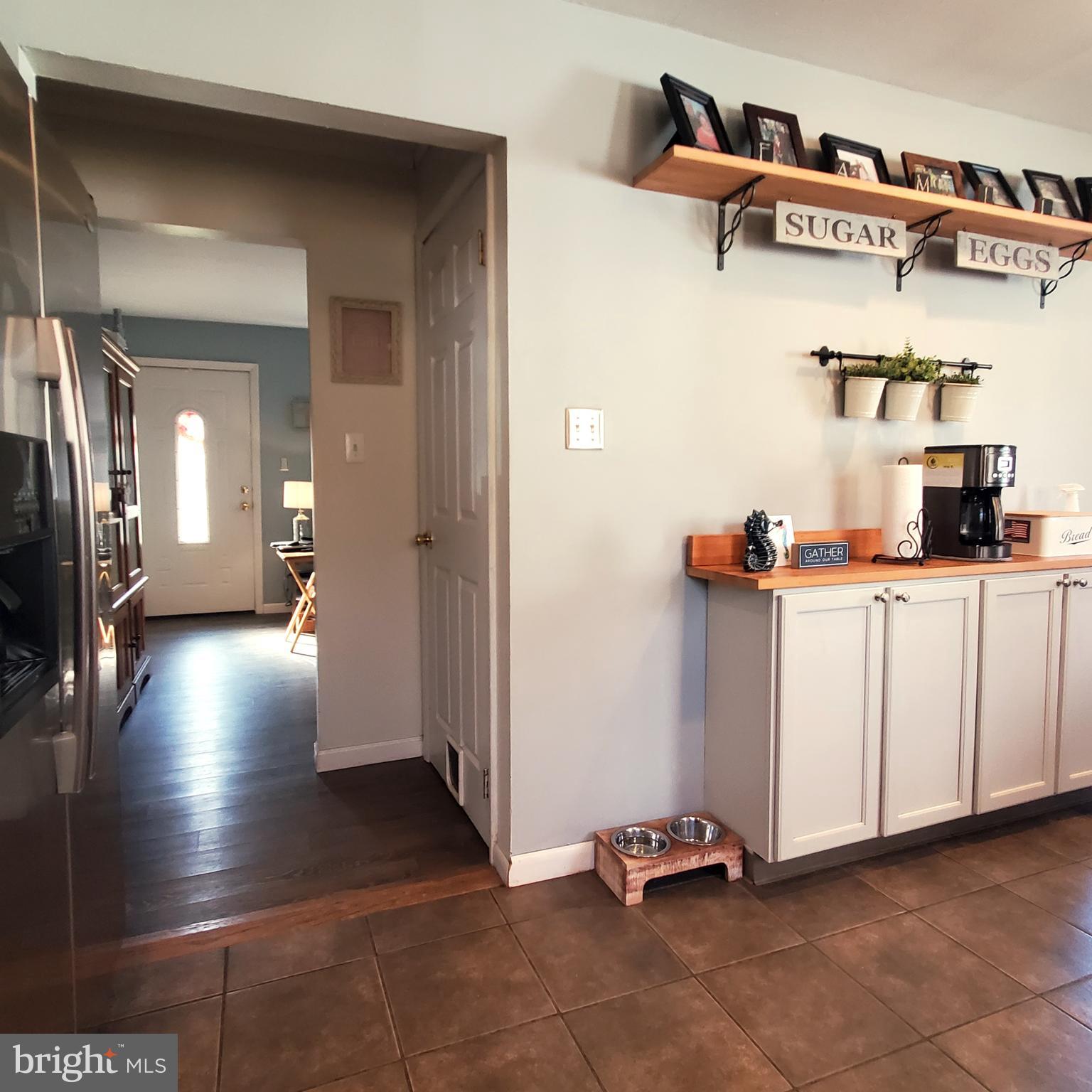 158 Telegraph Road Bridgeton, NJ 08302 - Photo 5 of 18 a view of a hallway with workspace