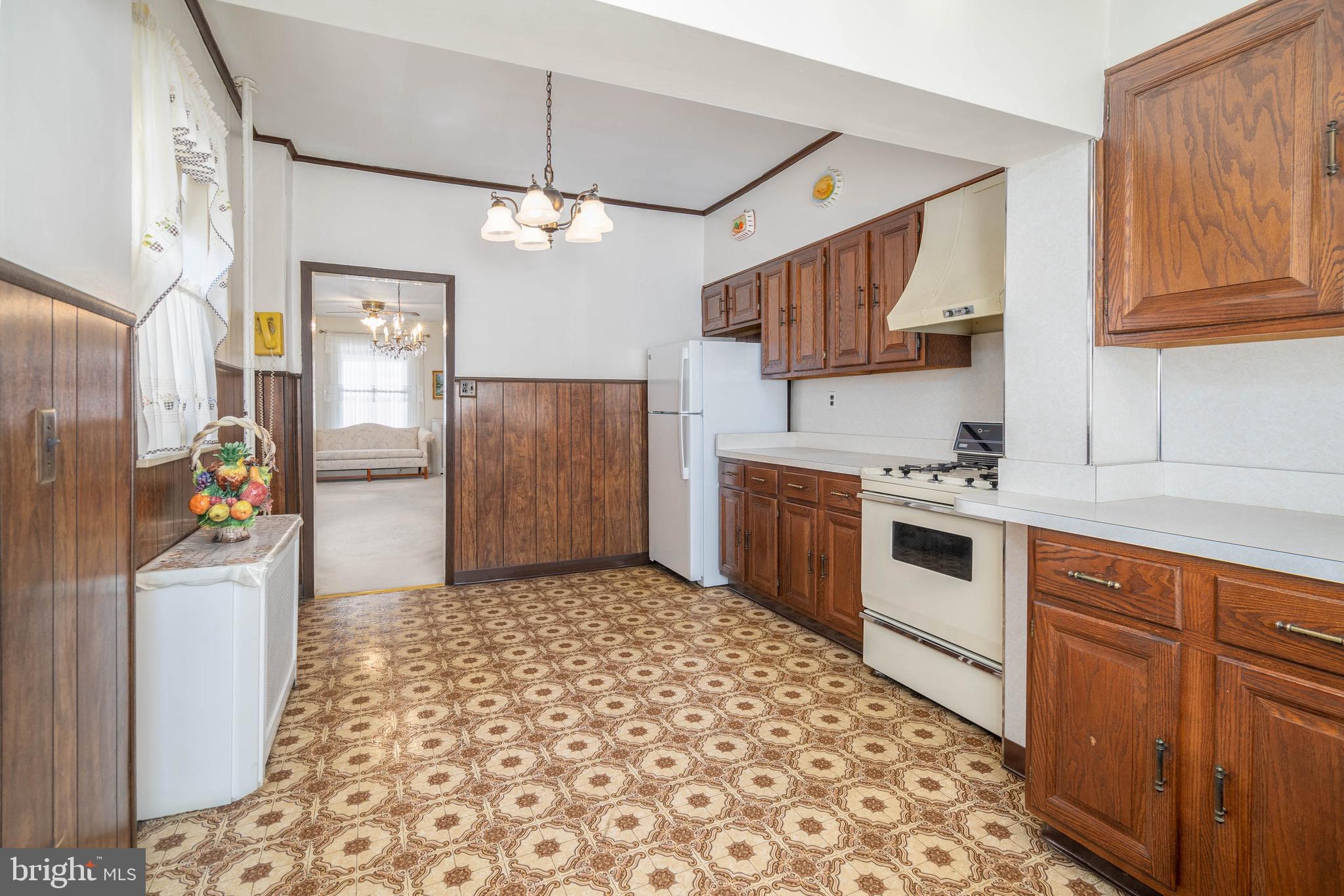 6318 Reedland Street Philadelphia, PA 19142 - Photo 11 of 20 Gallery Image 11