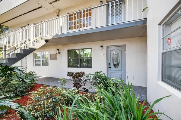 $170,000 | 743 Burgundy P, Delray Beach, FL 33484