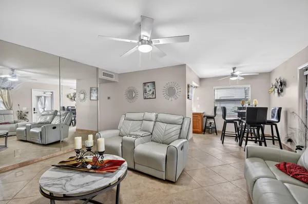 $170,000 | 743 Burgundy P, Delray Beach, FL 33484