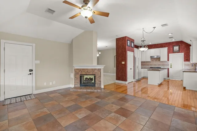 $2,600 | 4503 Summer Lakes, Sugar Land, TX 77479