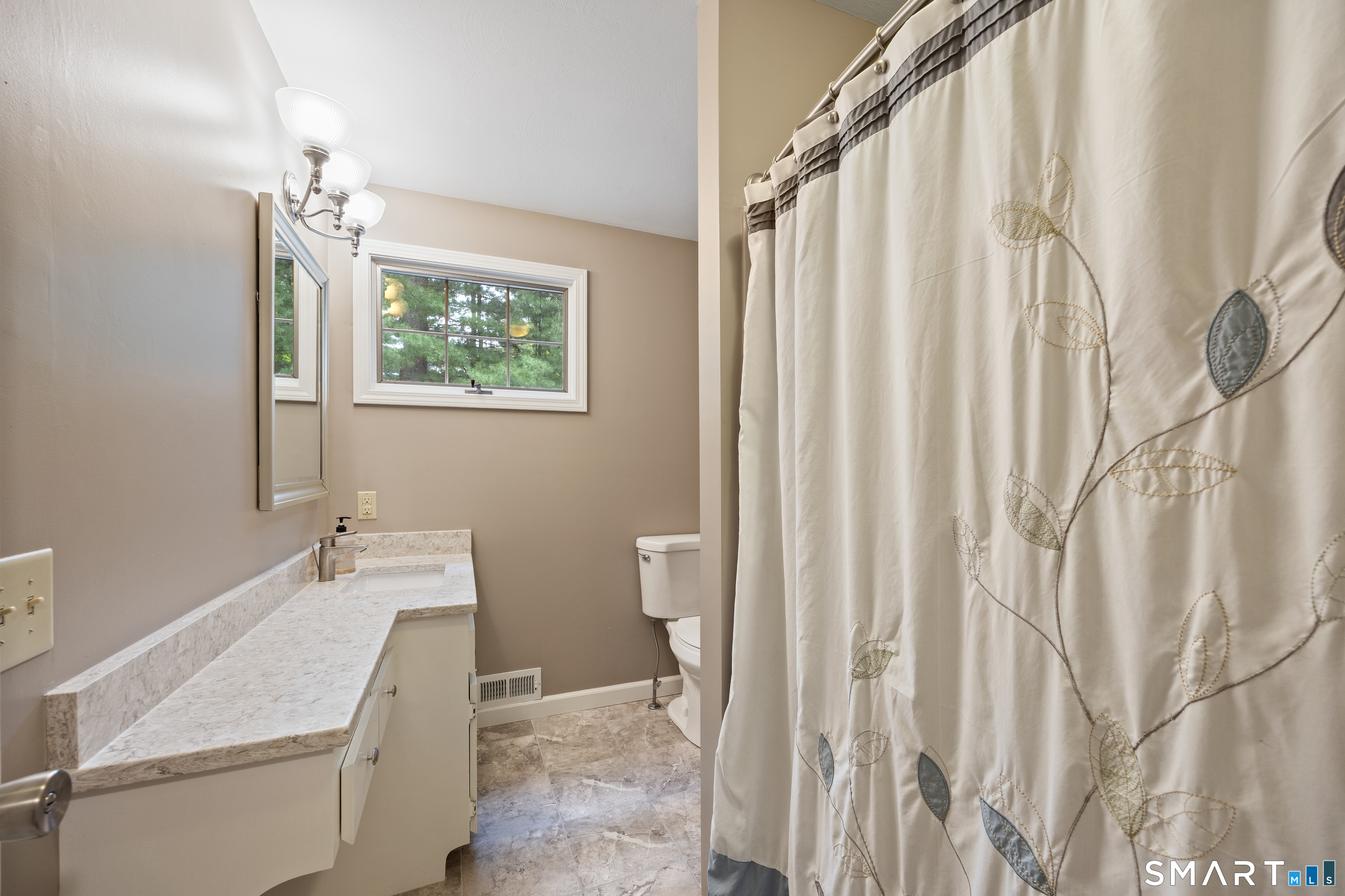 599 Spring Street Manchester, CT 06040 - Photo 29 of 40 Gallery Image 29