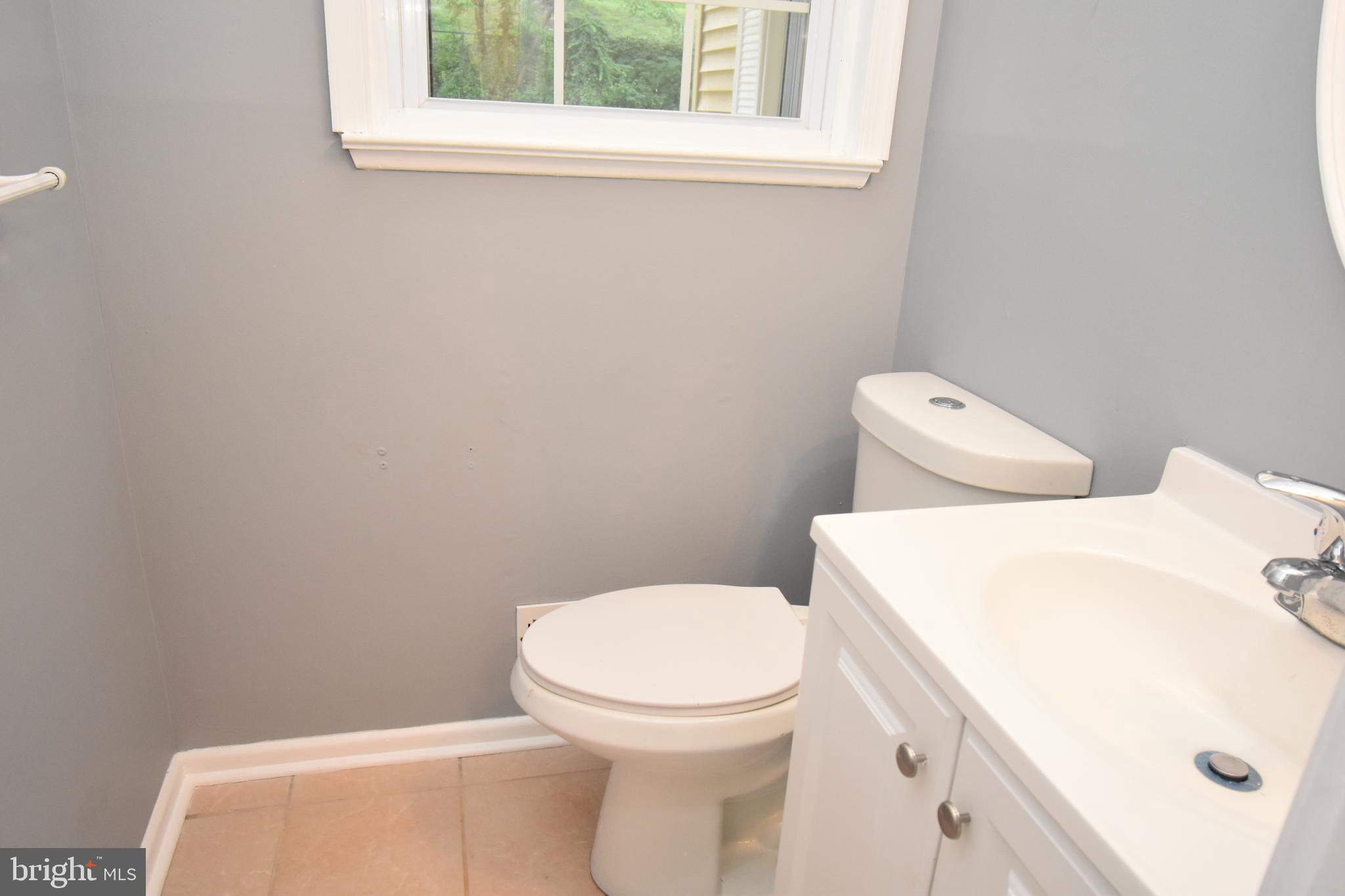 1430 Hallwood Road Baltimore, MD 21228 - Photo 14 of 28 Gallery Image 14