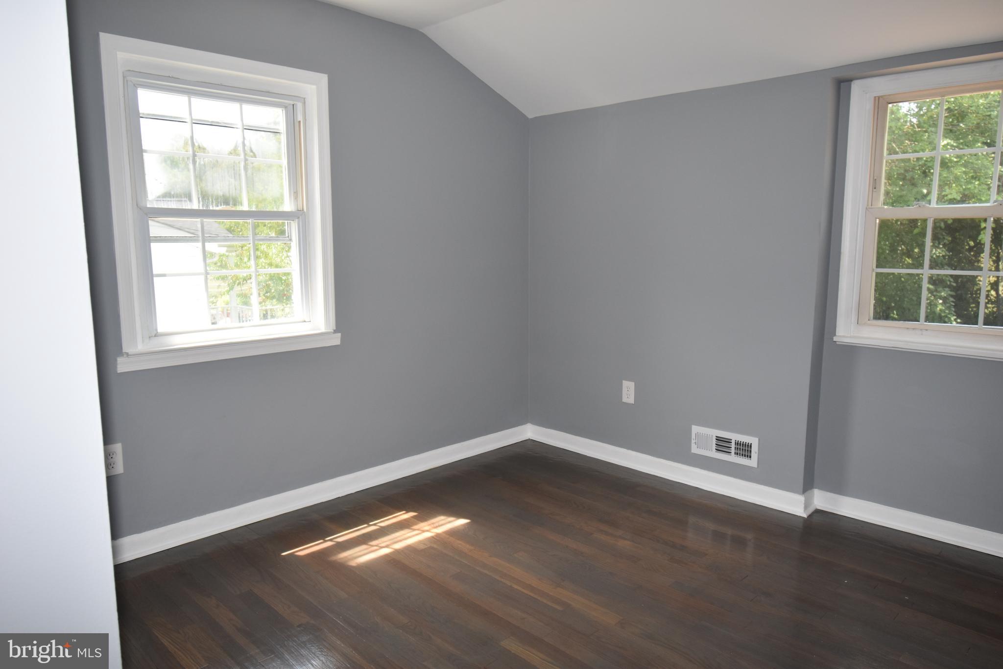 1430 Hallwood Road Baltimore, MD 21228 - Photo 19 of 28 Gallery Image 19