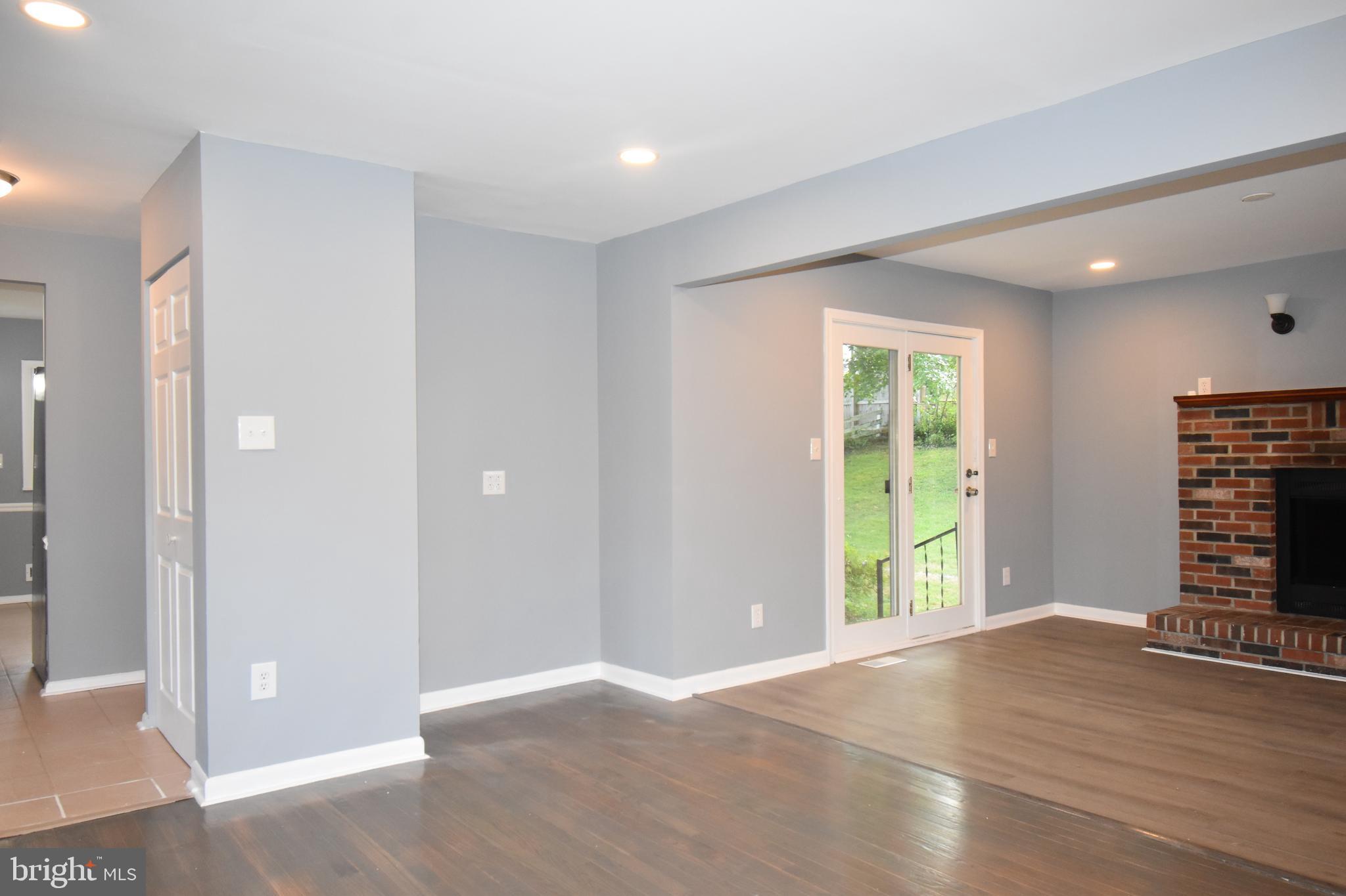 1430 Hallwood Road Baltimore, MD 21228 - Photo 6 of 28 Gallery Image 6
