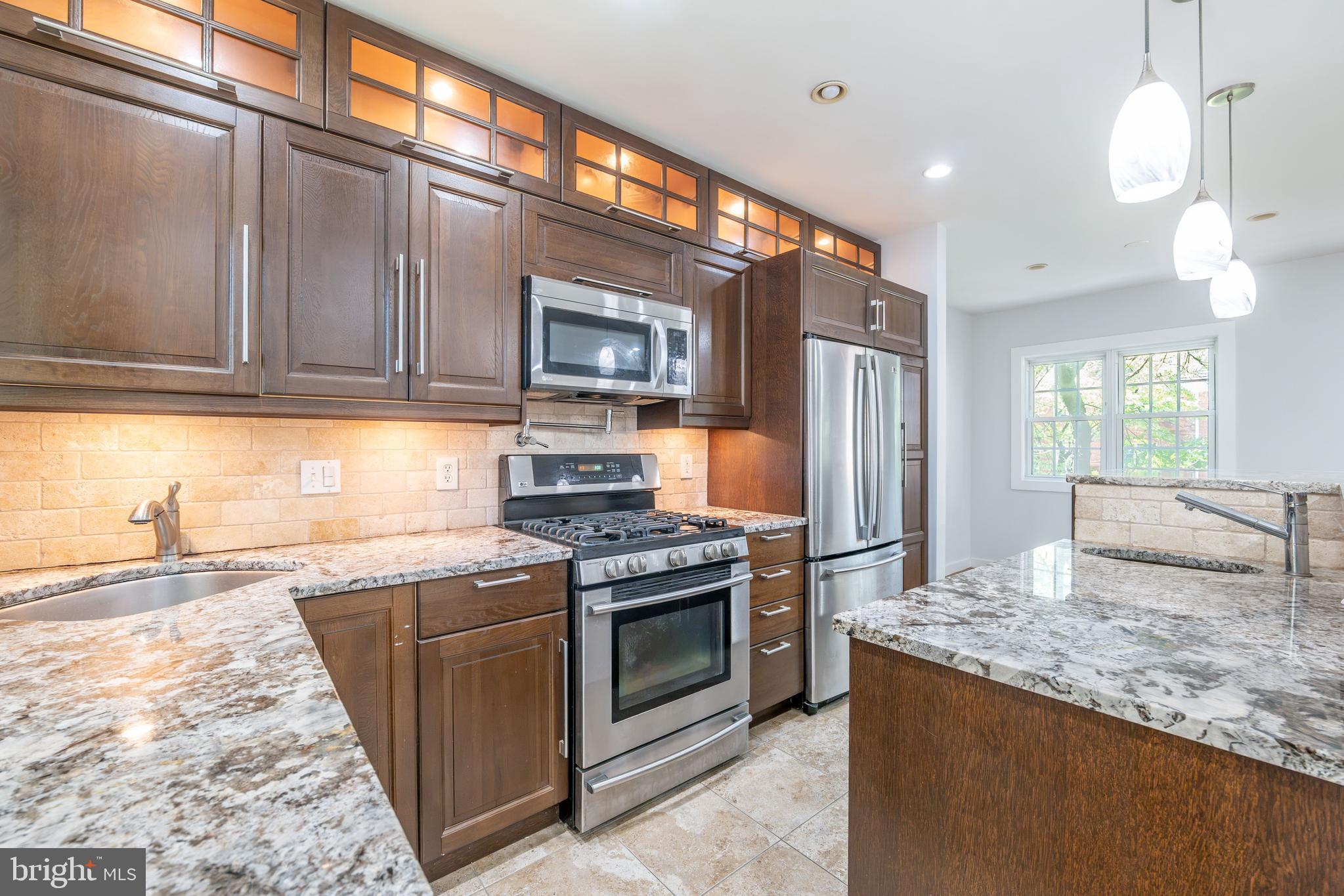 3642 Gunston Road Alexandria, VA 22302 - Photo 7 of 32 Gallery Image 7