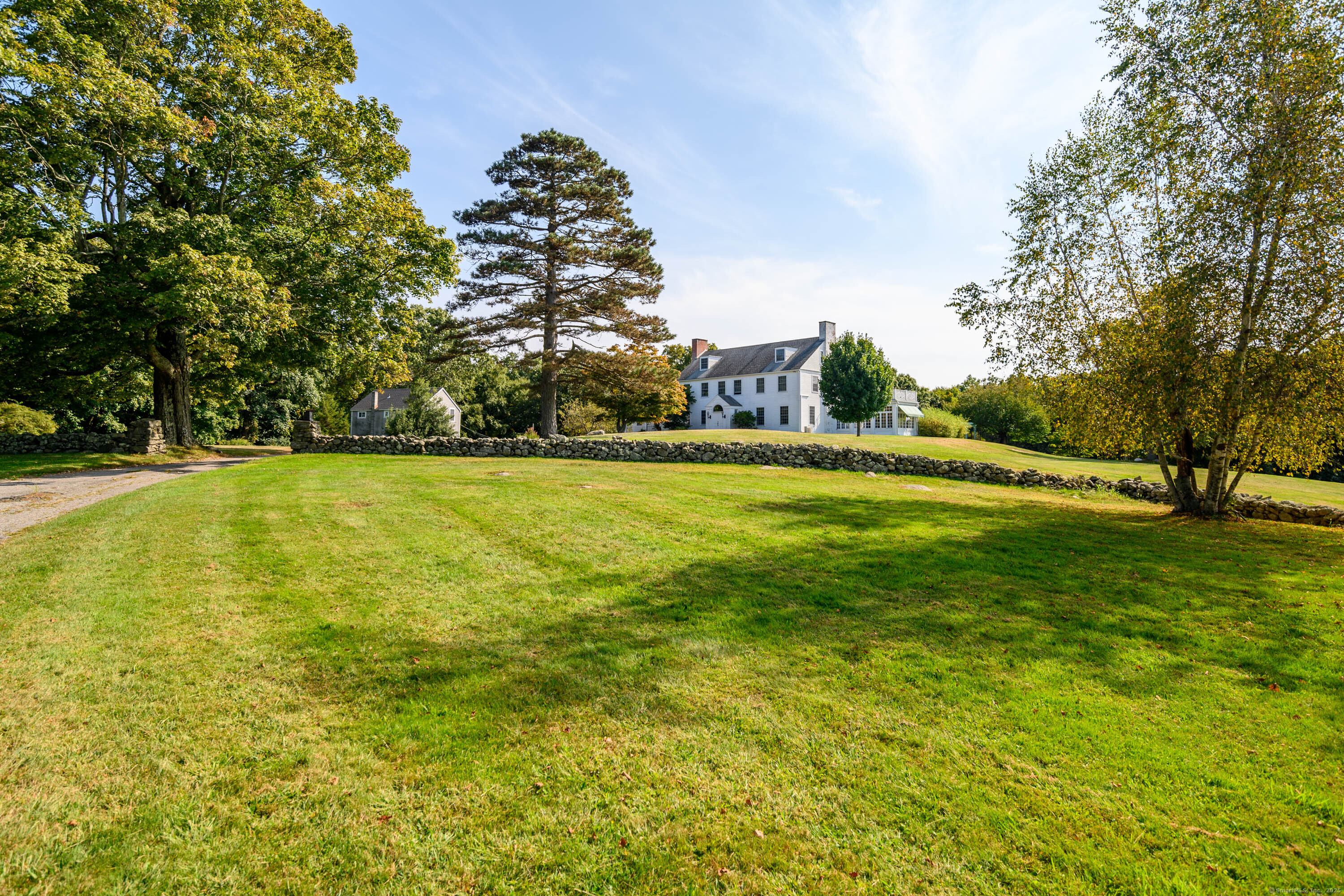 49 Great Ring Road Newtown, CT 06482 - Photo 2 of 40