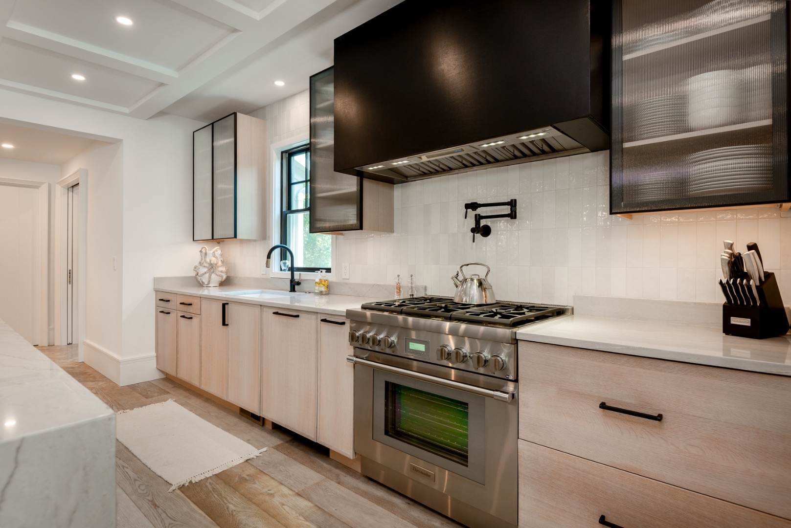 84 Cliff Road Nantucket, MA 02554 - Photo 11 of 52 Gallery Image 11