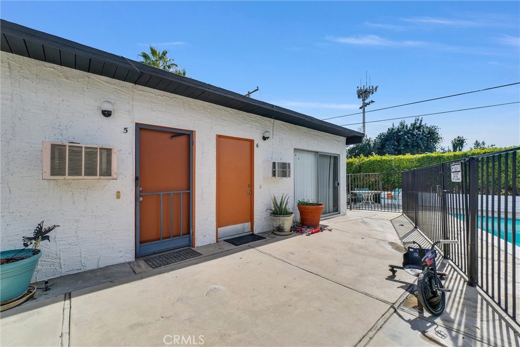 1900 East Baristo Road Palm Springs, CA 92262 - Photo 14 of 23 a view of a house with backyard and sitting area